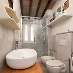 Charming Loft Near Market